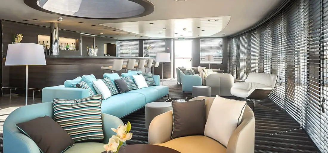 Le Soleal Bar und Lounge