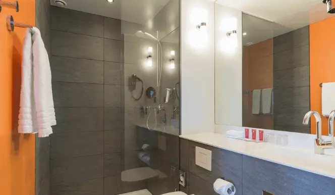 Leonardo Hotel Amsterdam Rembrandtpark Badezimmer