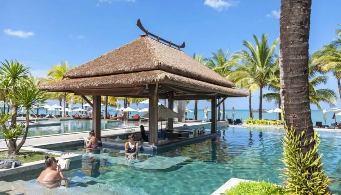 beyond resort poolbar