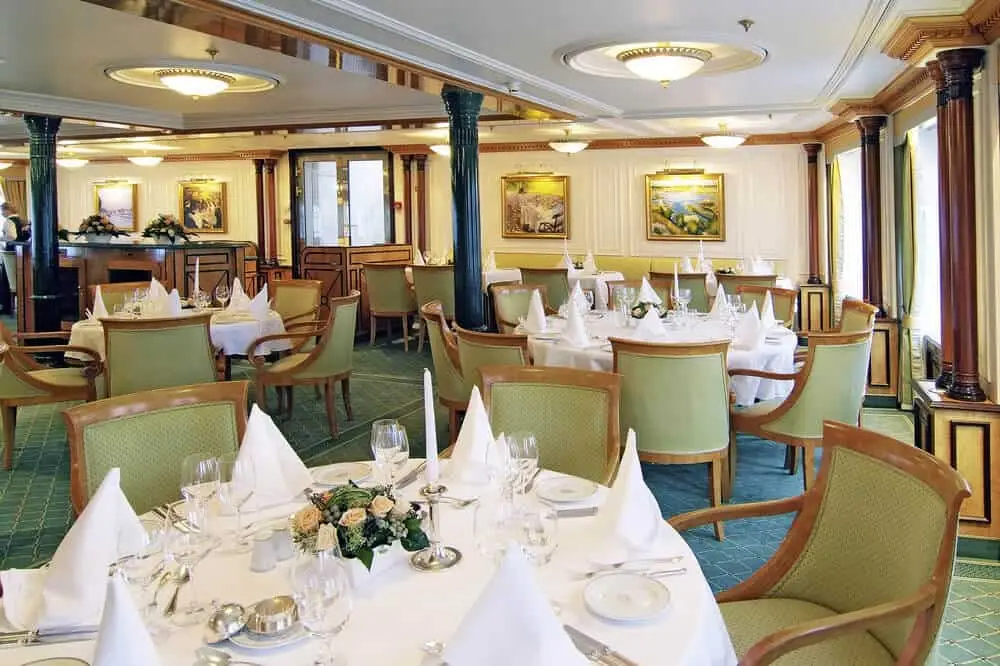 Sea Cloud II - Restaurant