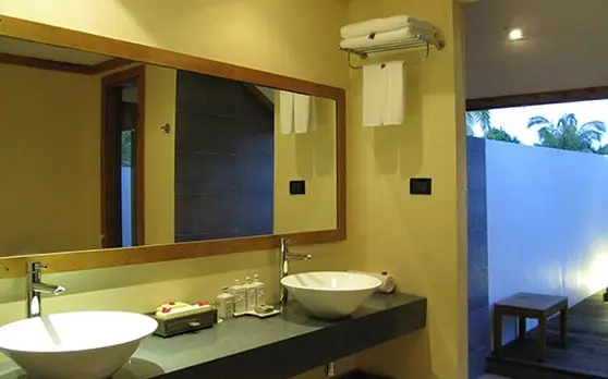 Canareef Resort Jacuzzi Villa (2)