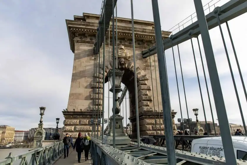 Budapest Kettenbrücke Closeup