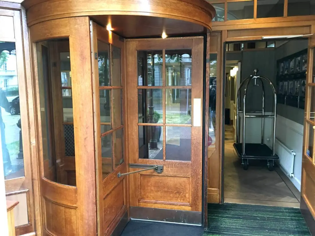 Carlton Ambassador Boutique Hotel Eingang