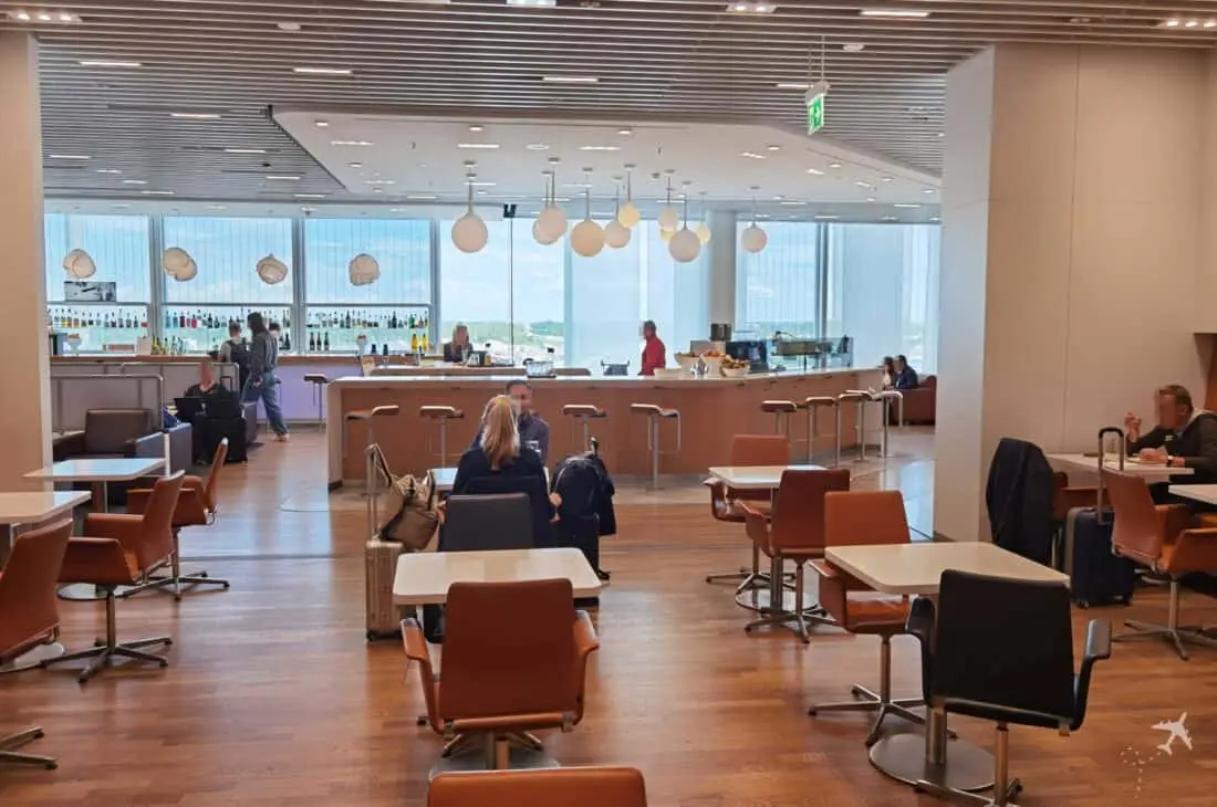 LH SEN Lounge MUC Sitze 2