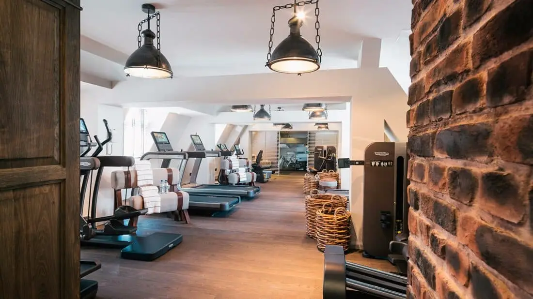 Vier Jahreszeiten Hamburg Gym