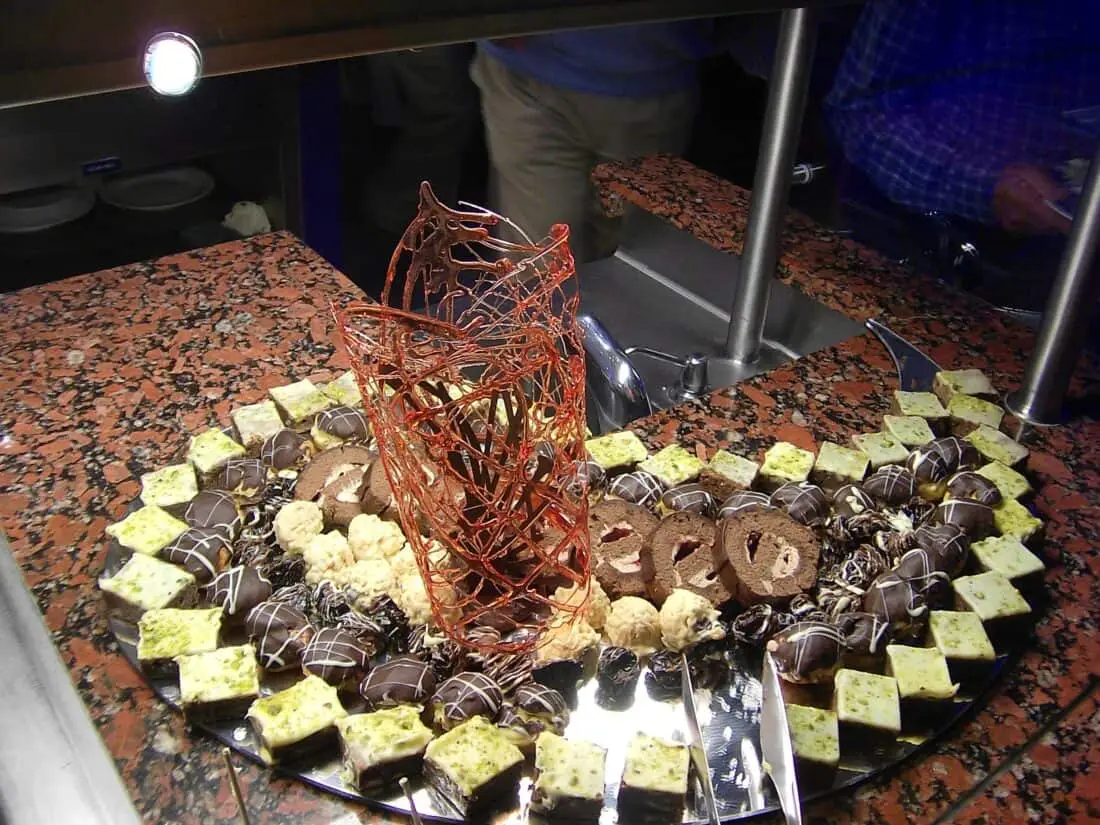 NCL Jade Mitternachtsbuffet