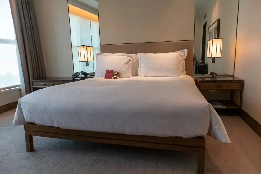 Conrad Singapore Zimmer Bett 2