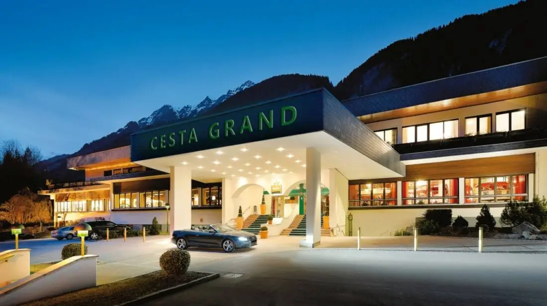 Cesta Grand Hotel Außenansicht