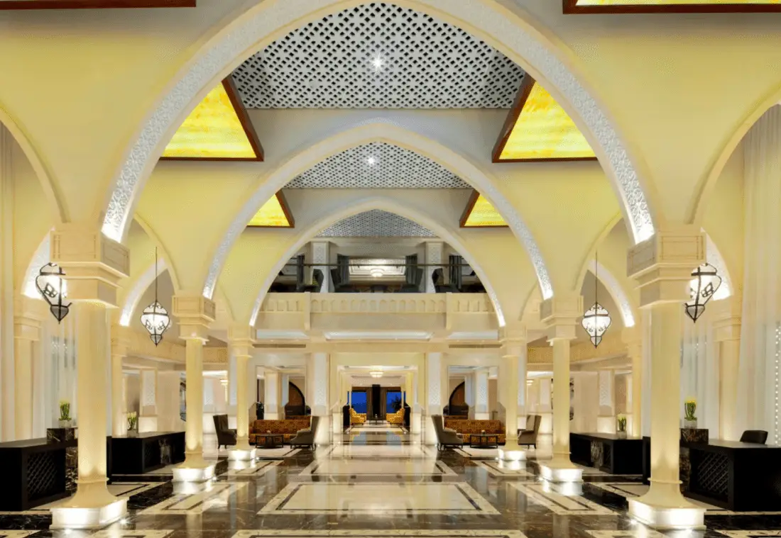eingang sheraton vae