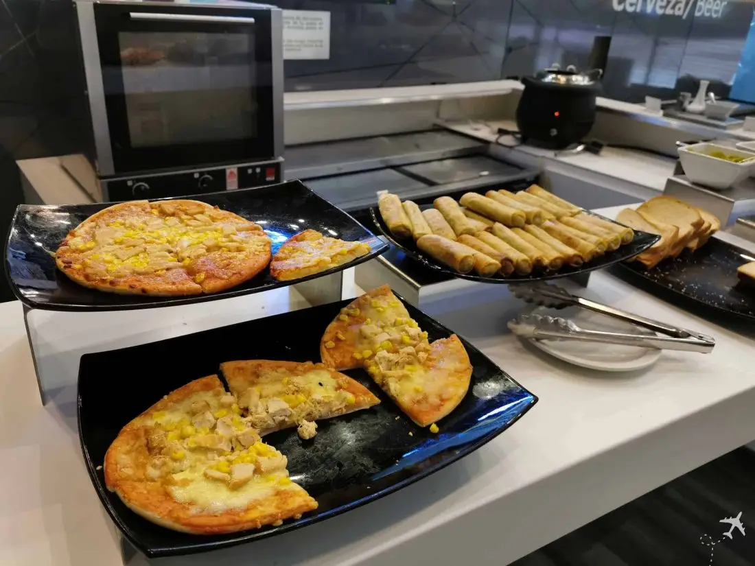 Avianca Diamond Lounge BOG Pizza