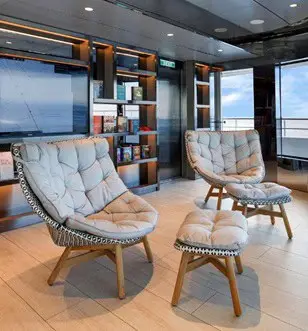 Emerald Azzurra - Observation Lounge