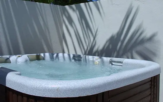 Canareef Resort Jacuzzi Villa (3)