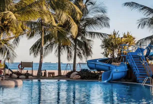 hiltonomanpool2