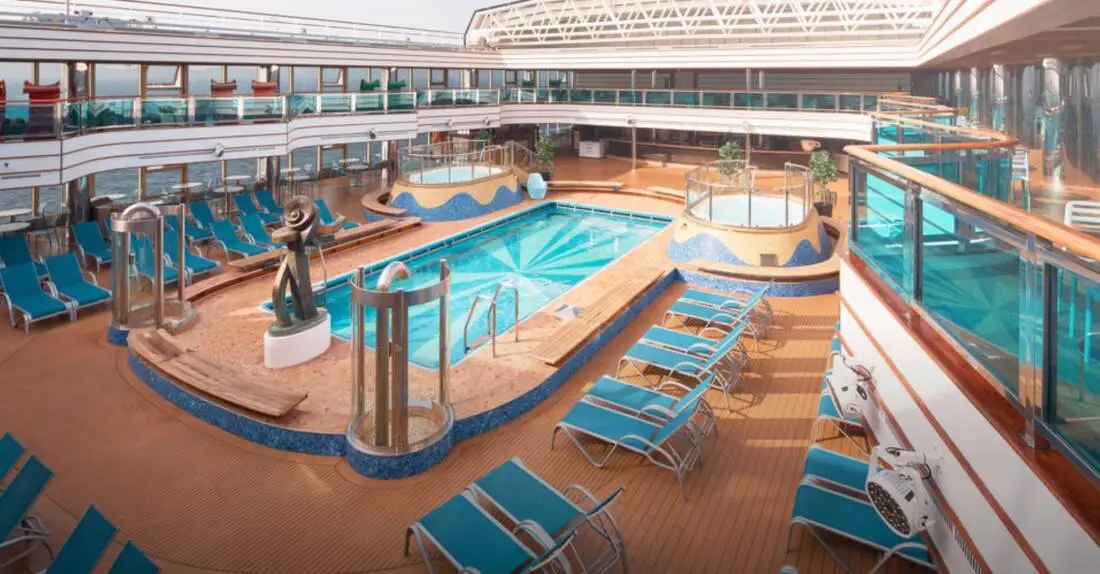 Costa Deliziosa - Poolbereich