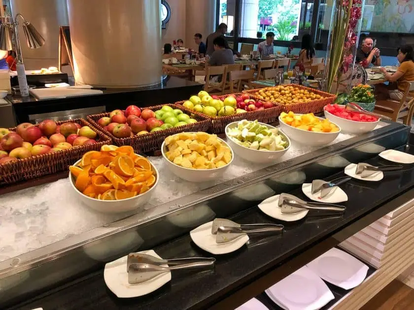 Conrad Singapore Fruehstueck Obst