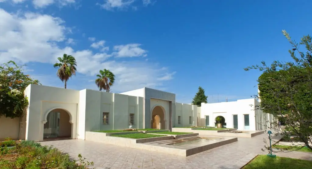 alhambra aussen