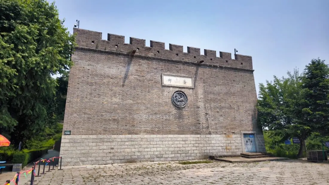 Dandong Mauer Endstück unten