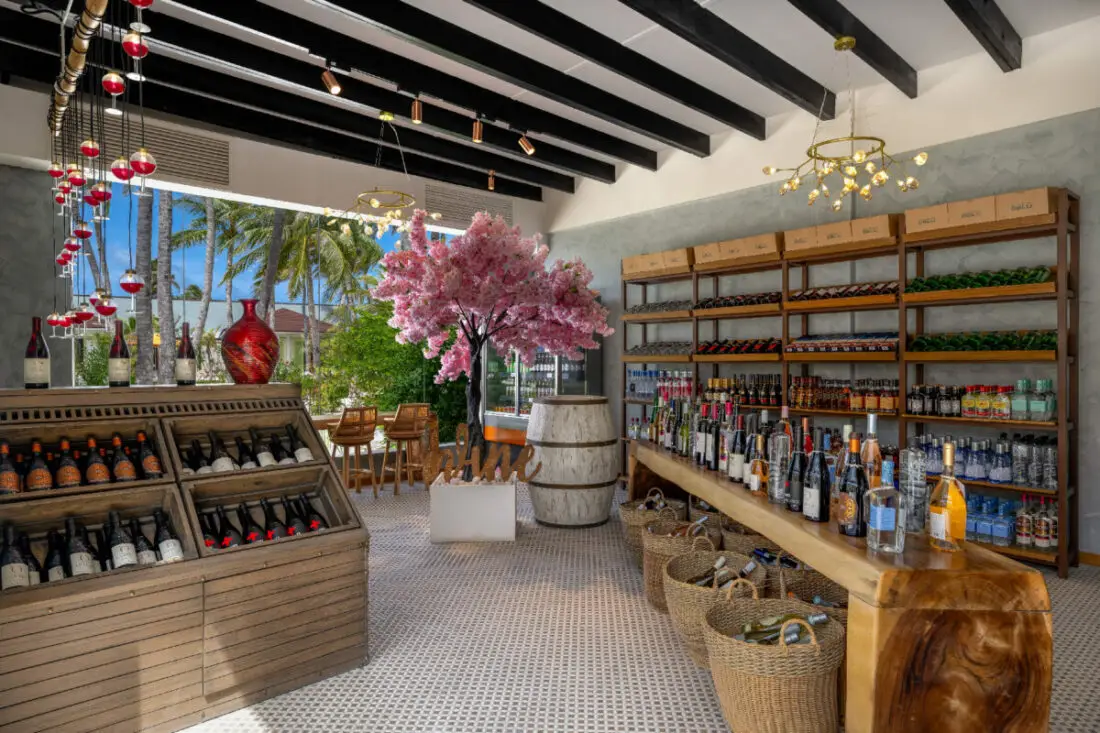 OBLU Xperience Ailafushi Outlets and Dining La Promenade 