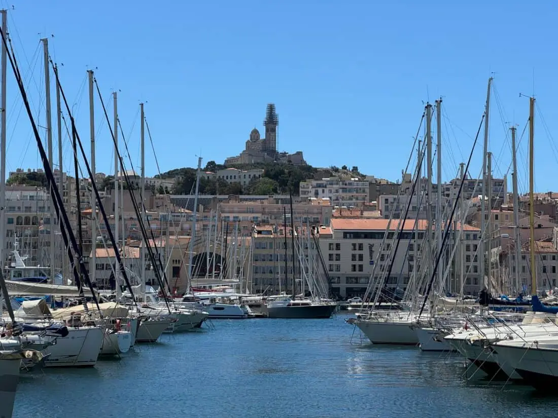 Marseille Blick Hafen auf Notre Dame
