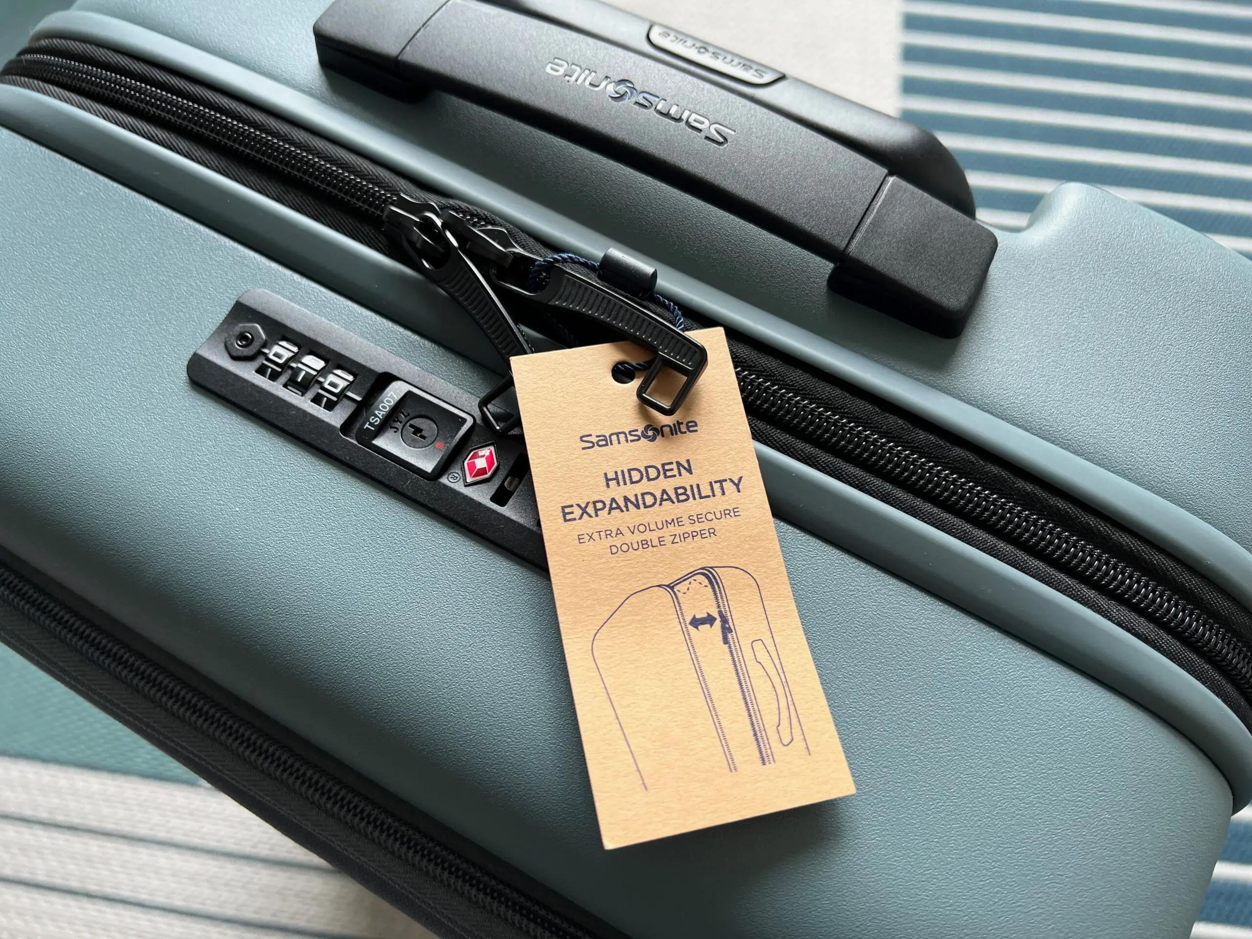 Samsonite Stackd Aussentasche Schild
