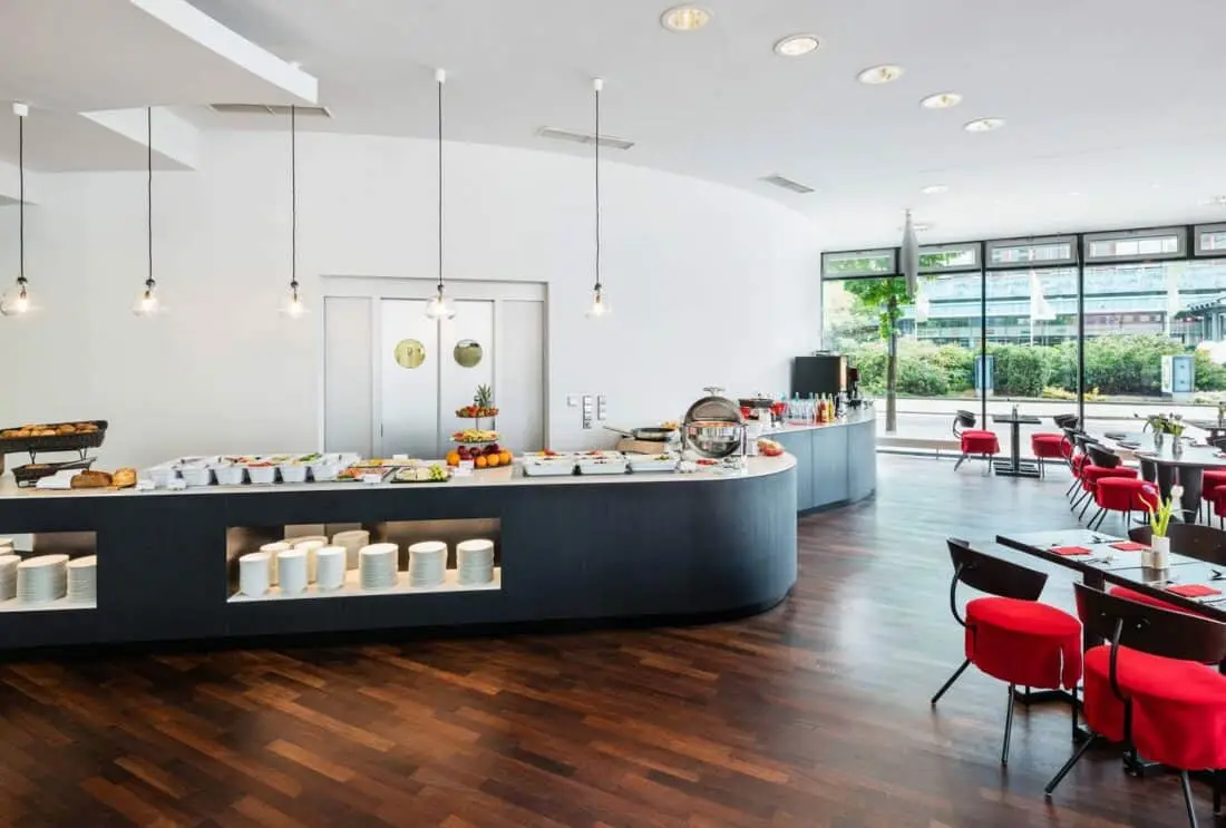 Penck Hotel Dresden fruehstueck buffet 01 1570x1060