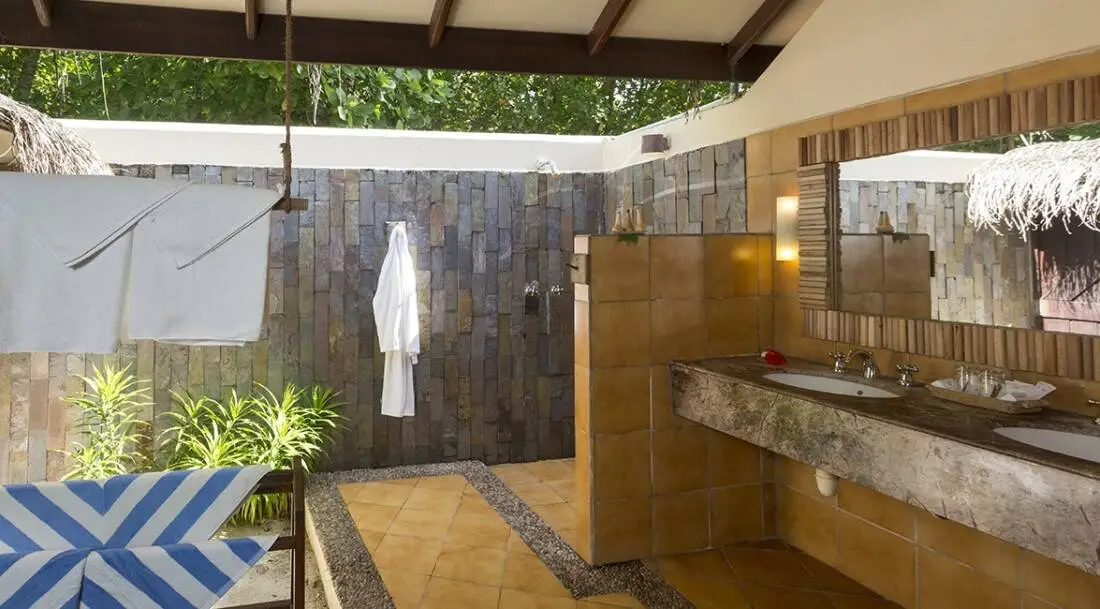 Filitheyo Island Resort - Superior Villa (2)