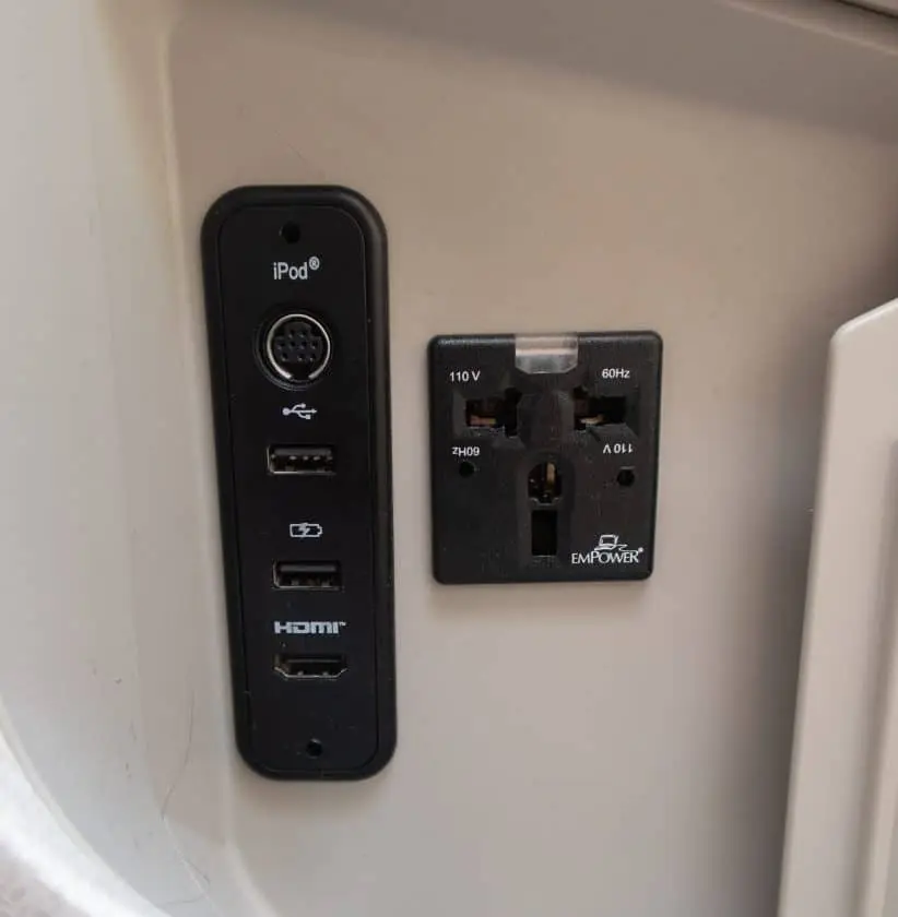 Singapore Airlines A350 Business Class Power