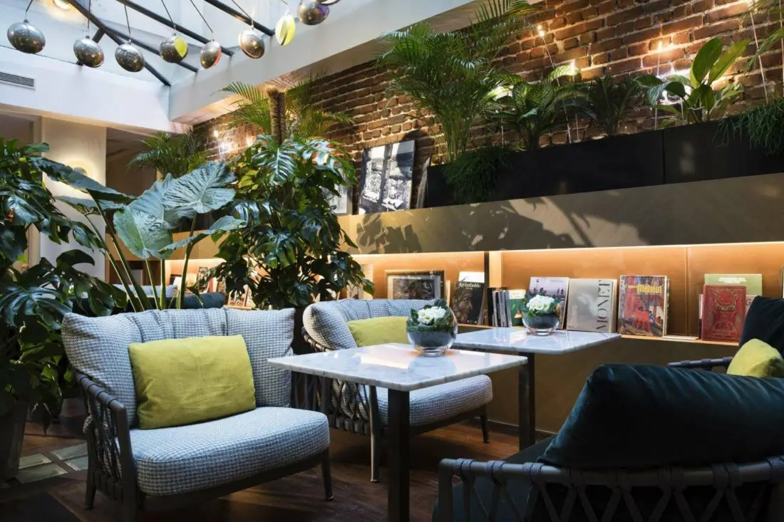 le six hotel lounge