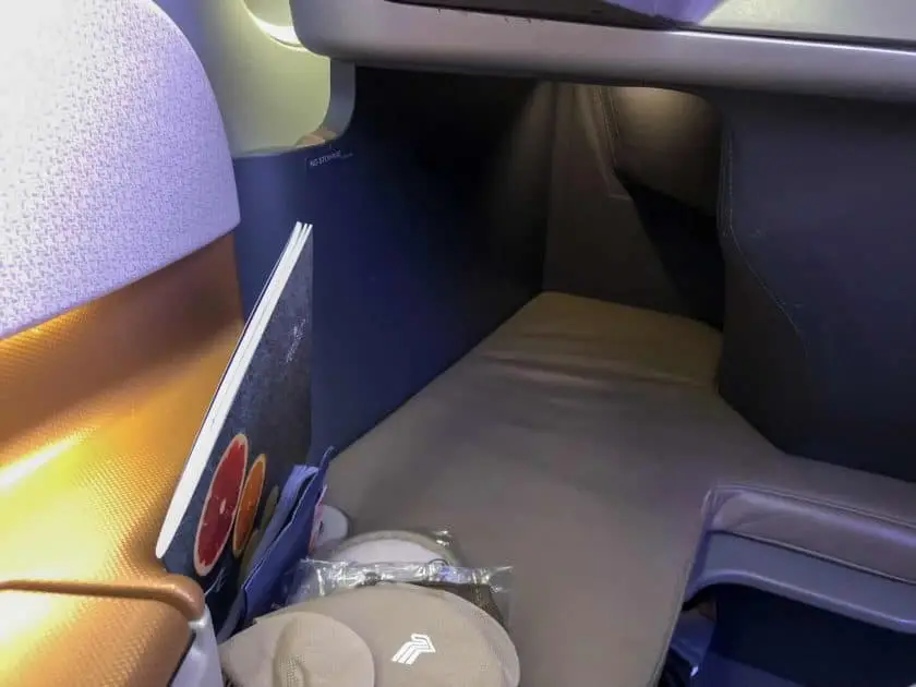 Singapore Airlines A350 Business Class Fussbereich