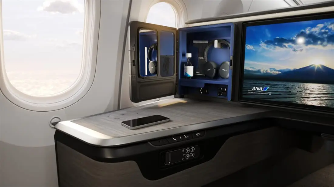 ANA The Room FX 787 Wireless Charging