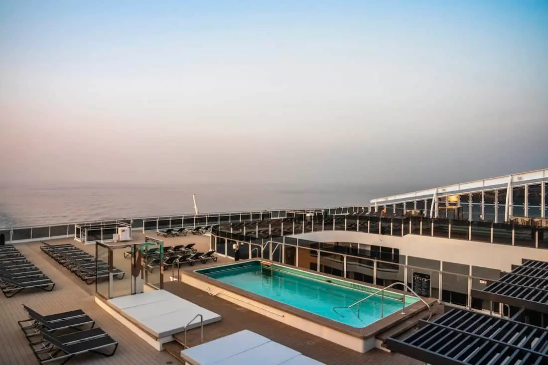 Zen Pool 7IL9001.jpg