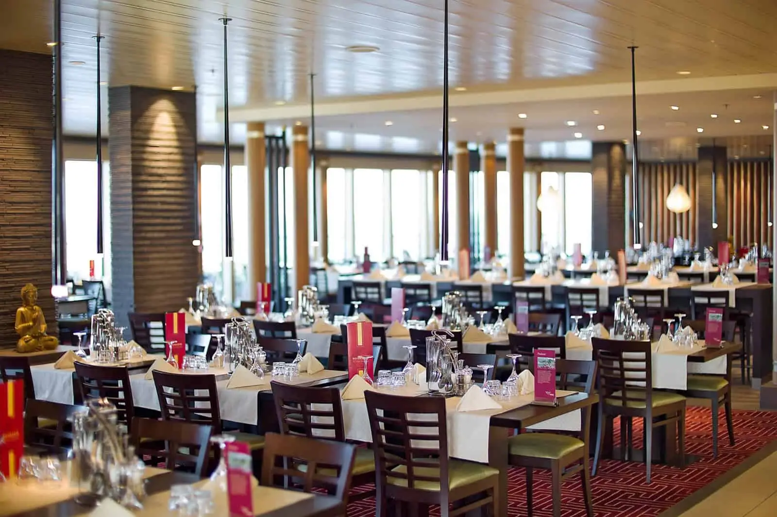 AIDAblu East Buffet Restaurant