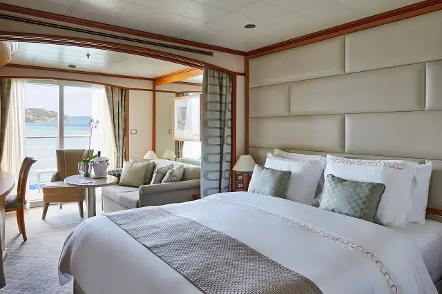 Silver Whisper - Classic Veranda Suite