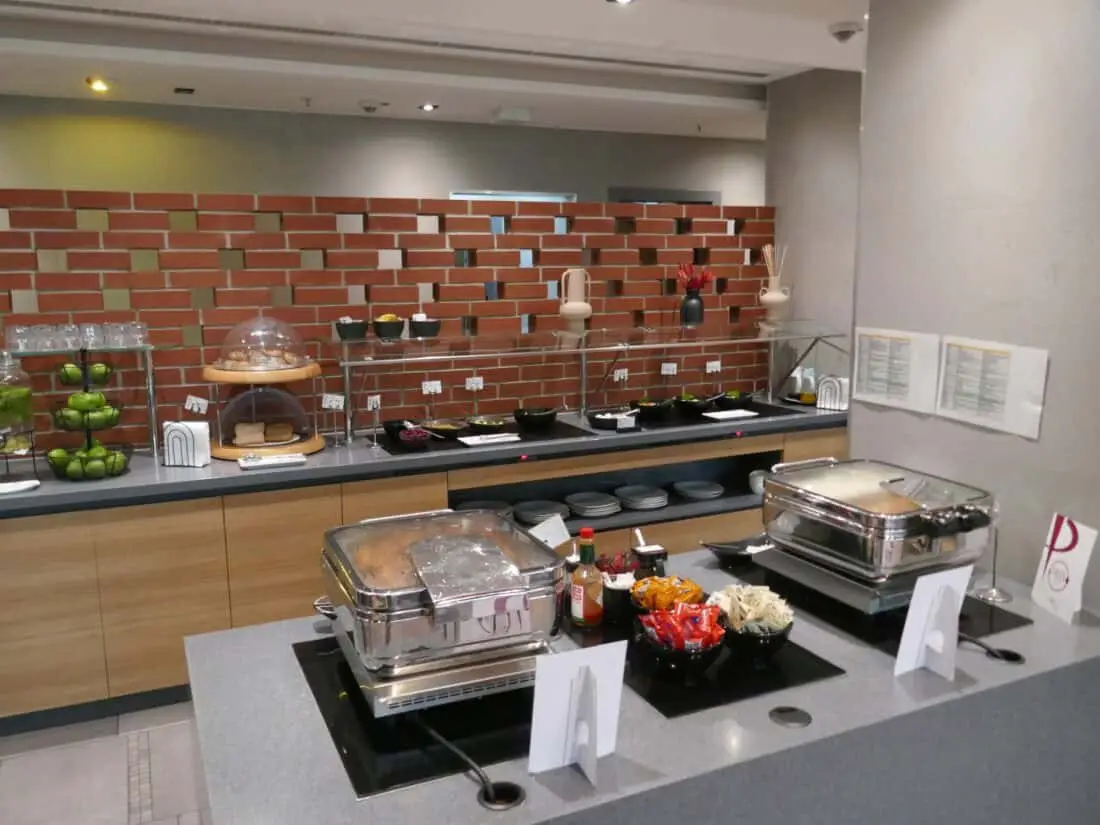 MIAT Business Class 4 Lounge FRA