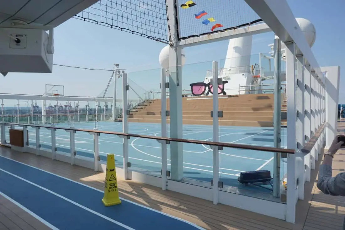 Mein Schiff 4 Sportplatz