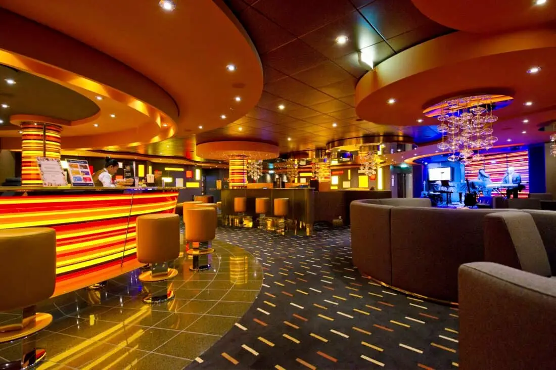 MSC Divina Golden Jazz Bar