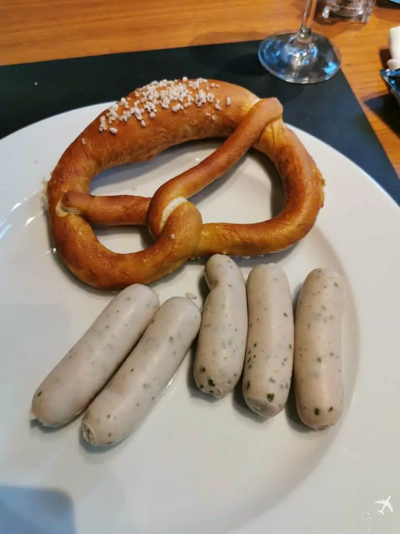 Hyperion Muenchen Brezel Weisswurst