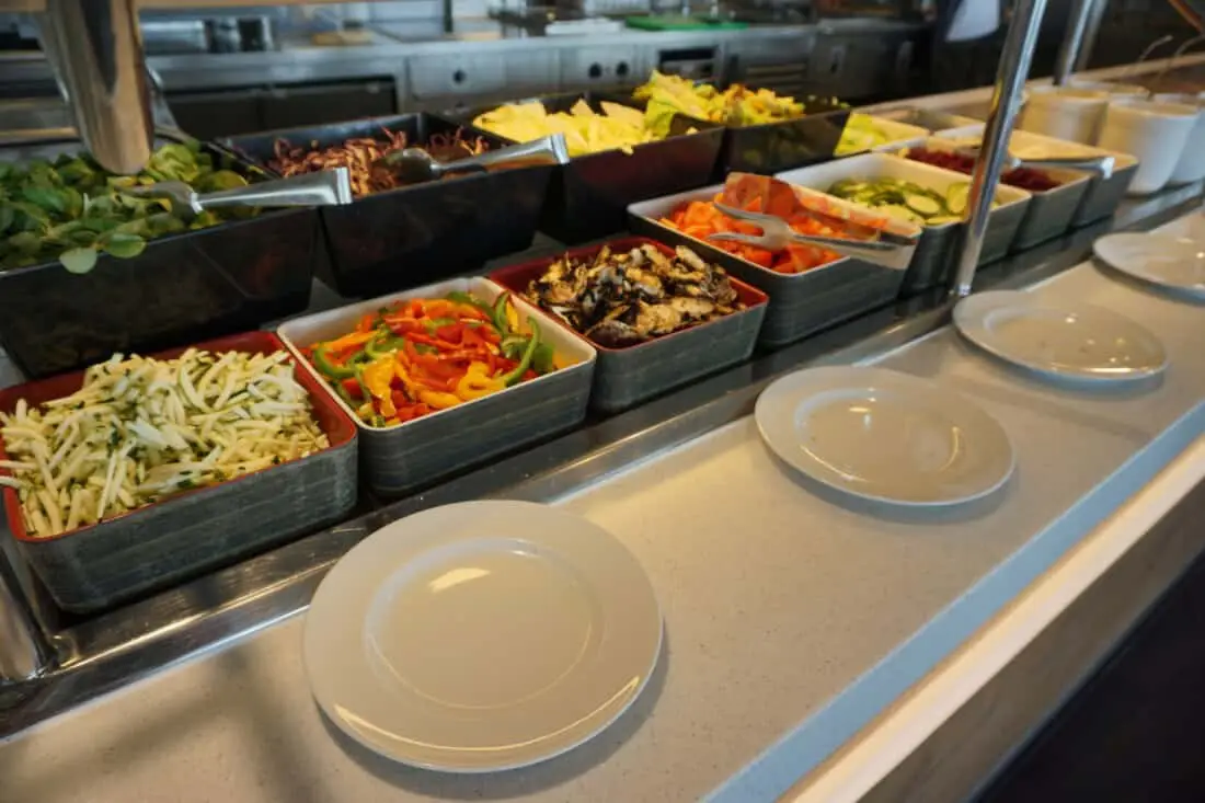 Mein Schiff 4 Buffet Salat