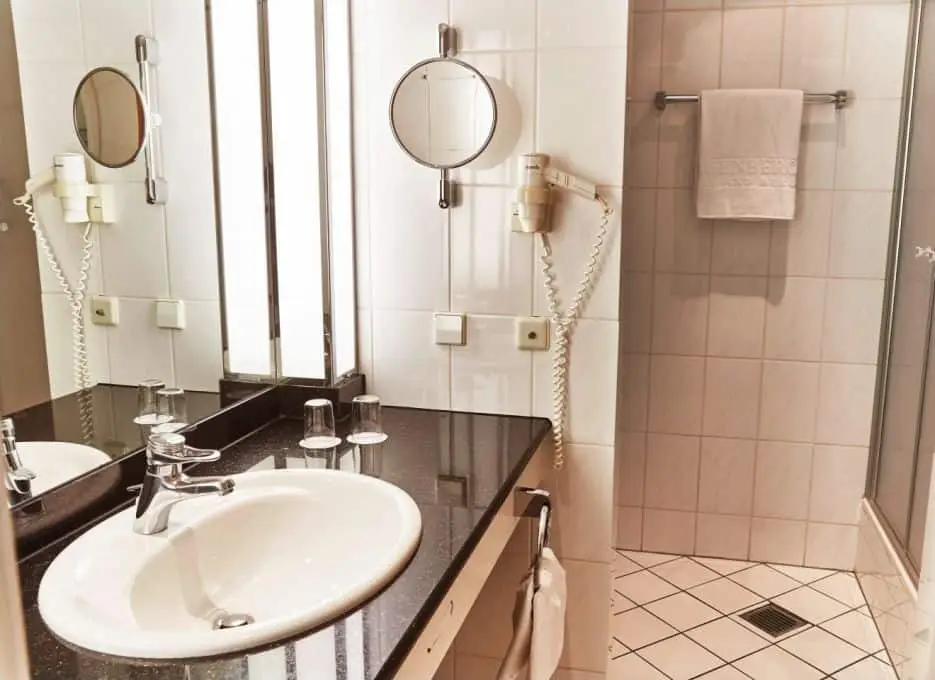 steigenberger pyrmont deluxe bad