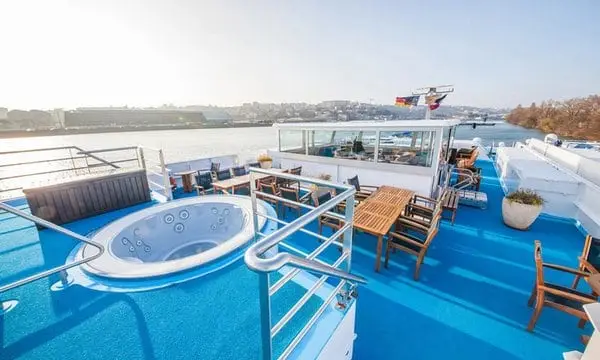 Lady Cristina - Whirlpool