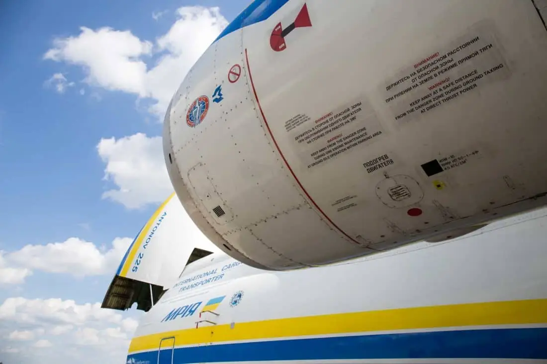 Antonov An-225-225