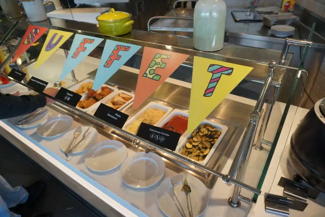Mein Schiff 4 Kinderbuffet