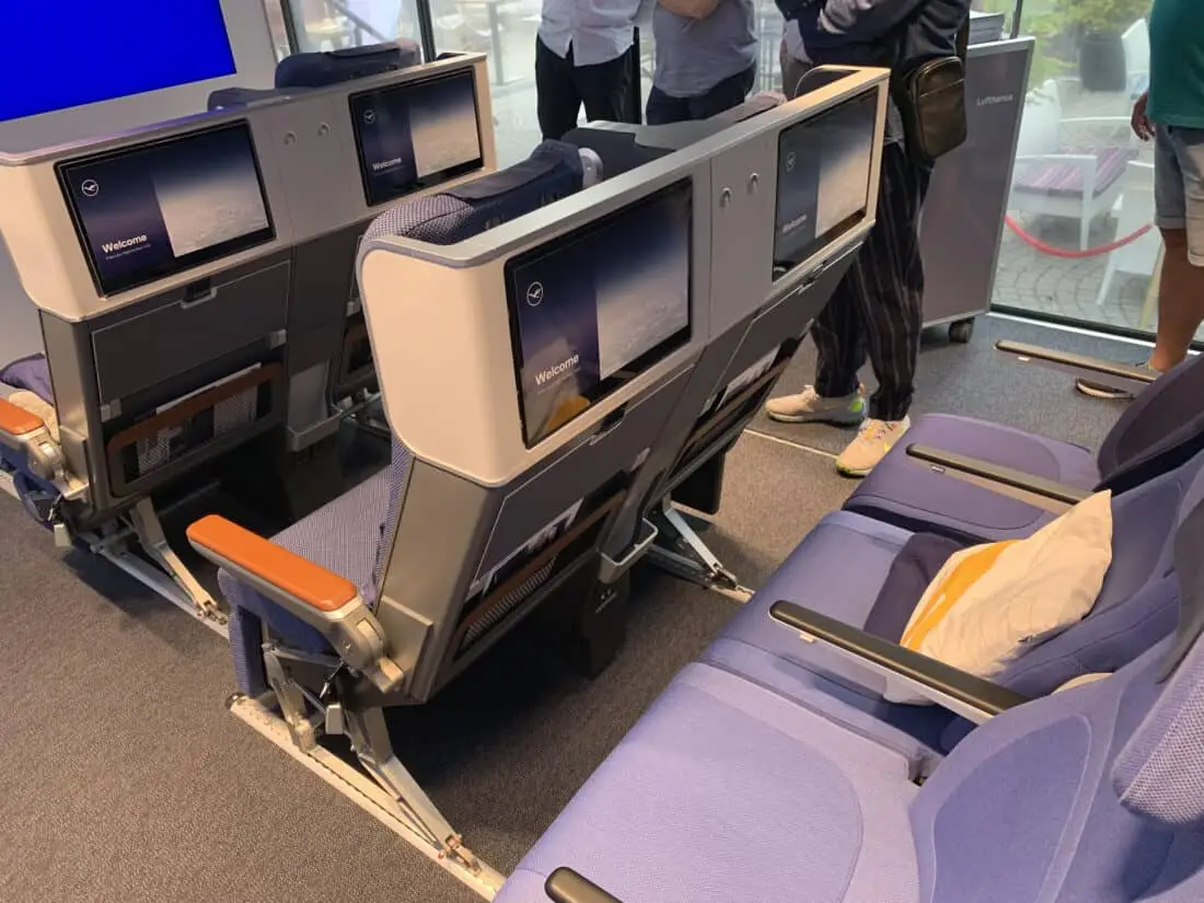 Lufthansa Allegris Premium Economy hinten