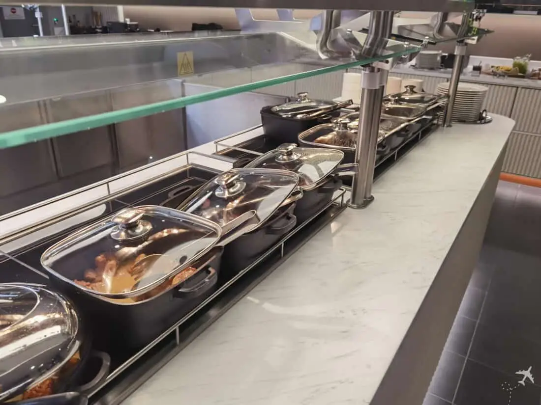 Business Lounge MyStar warme Gerichte
