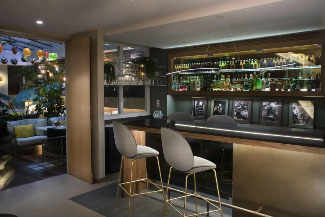 lesixparis bar