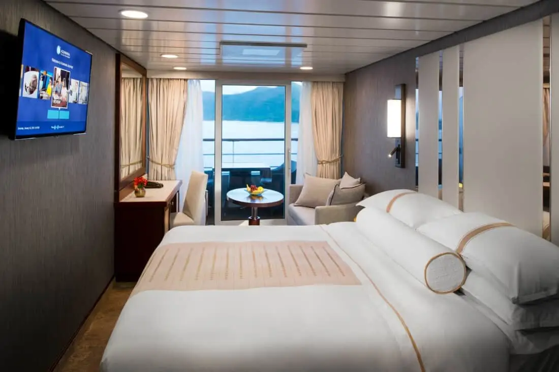 club veranda bedroom