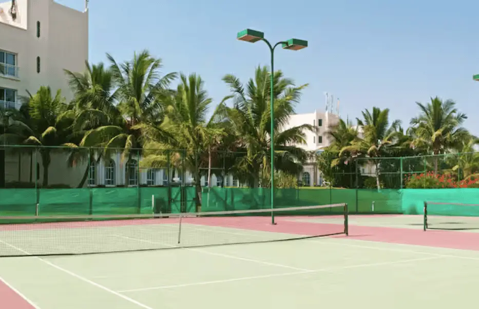 hiltonomantennis
