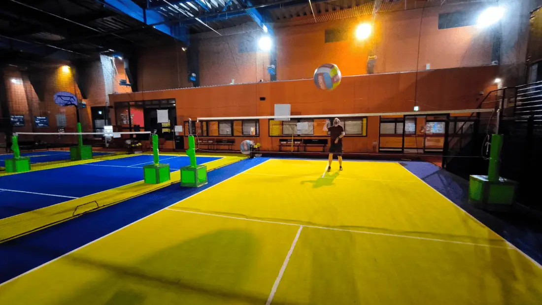 Round1 riesen Volleyball