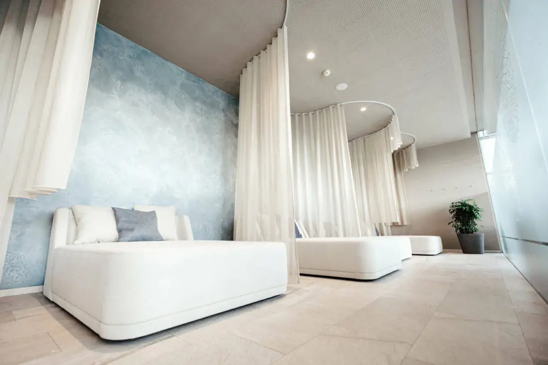 Spa Resort Geinberg - Liegebereich im Spa