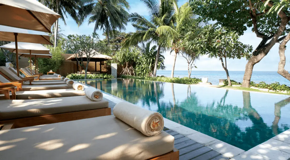 pool 2 qunci villas